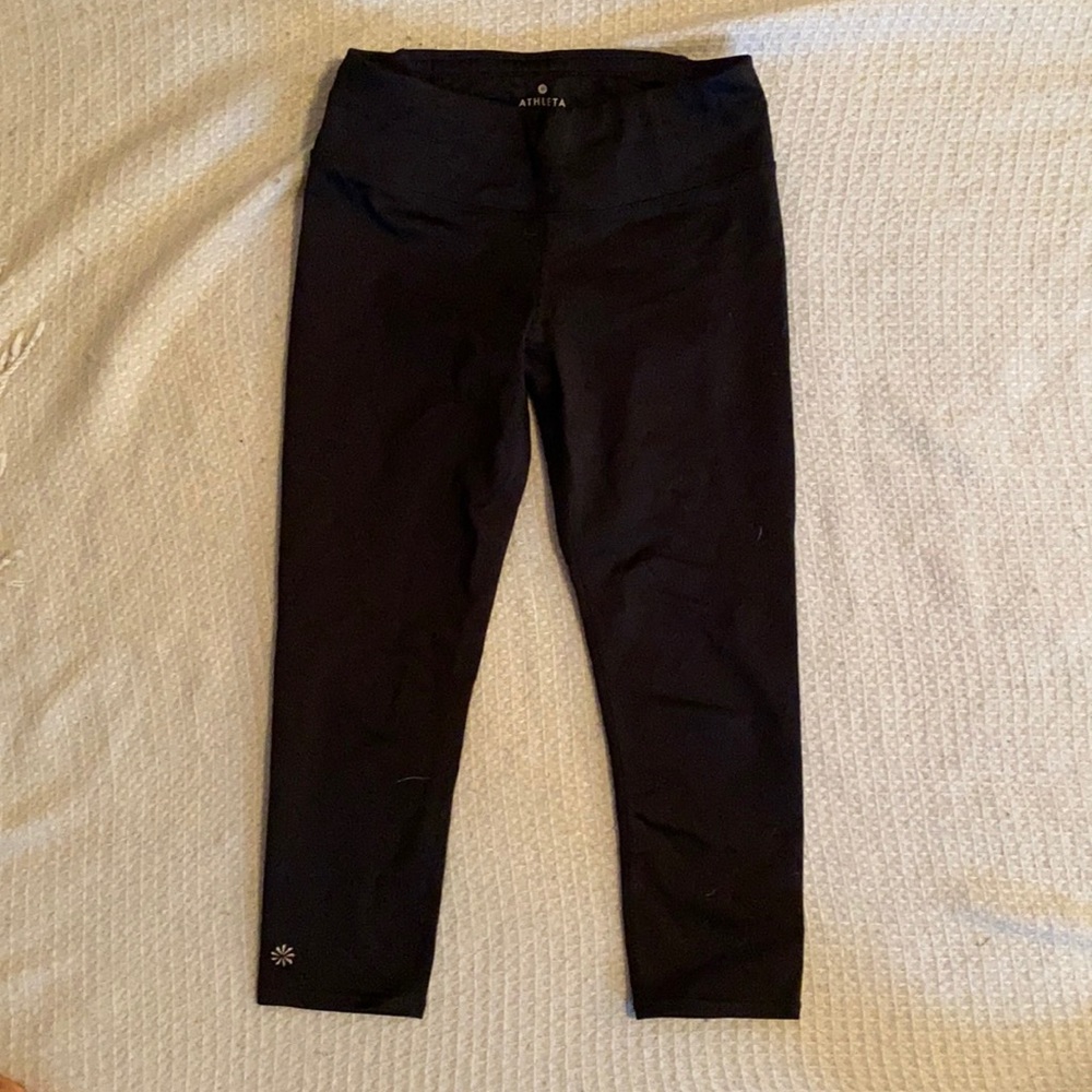 XS Black Athleta Cropped Leggings